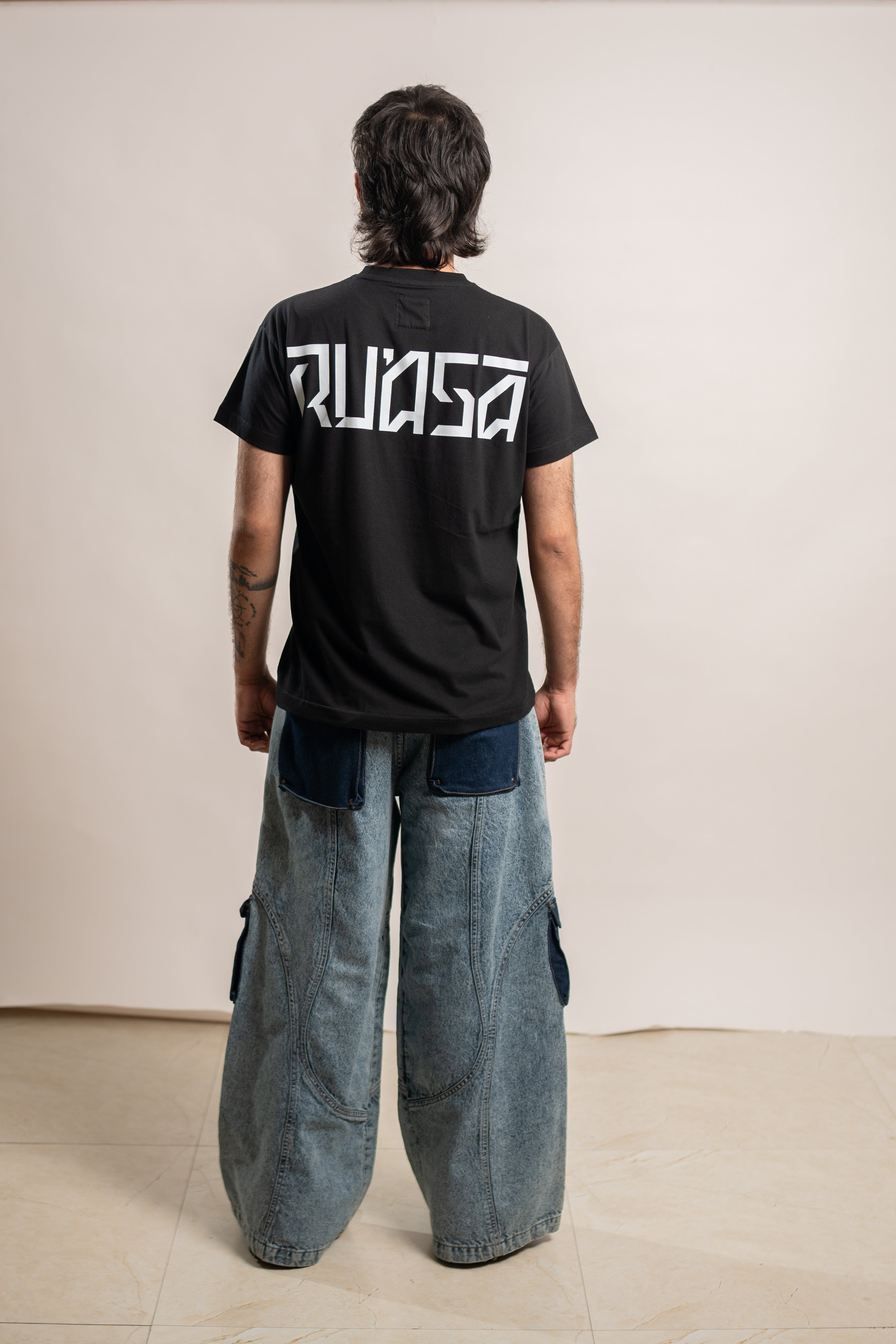 Ruasa Black Tee
